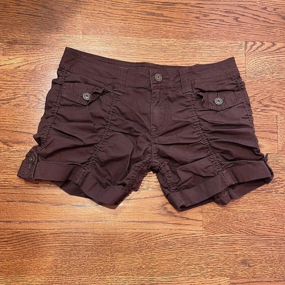 y2k brown ruched low rise cargo shorts size 7